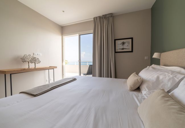 Villa in Le Diamant - Villa Regent - Magnificent seafront villa with private pool Villa in Le Diamant - Villa Regent - Magnificent seafront villa with private pool
