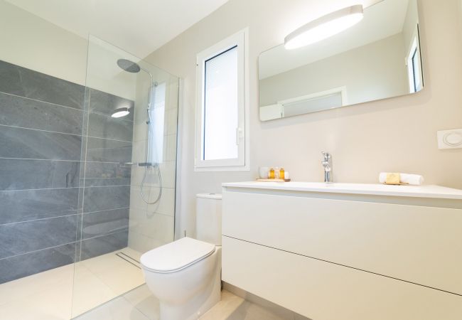 Villa in Le Diamant - Villa Regent - Magnificent seafront villa with private pool Villa in Le Diamant - Villa Regent - Magnificent seafront villa with private pool