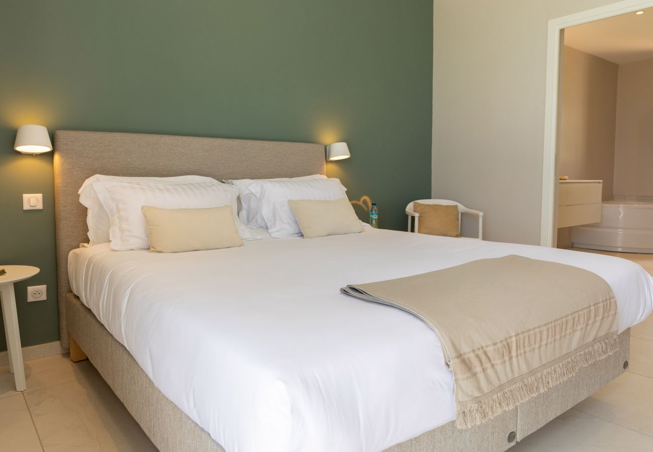 Villa in Le Diamant - Villa Orlov - Luxury villa on the water Villa in Le Diamant - Villa Orlov - Luxury villa on the water