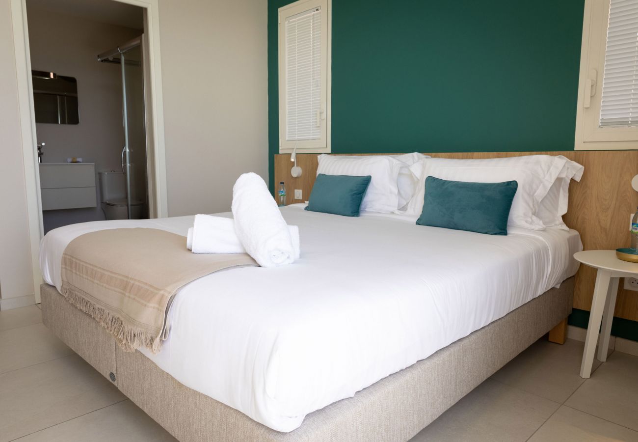 Villa in Le Diamant - Villa Orlov - Luxury villa on the water Villa in Le Diamant - Villa Orlov - Luxury villa on the water