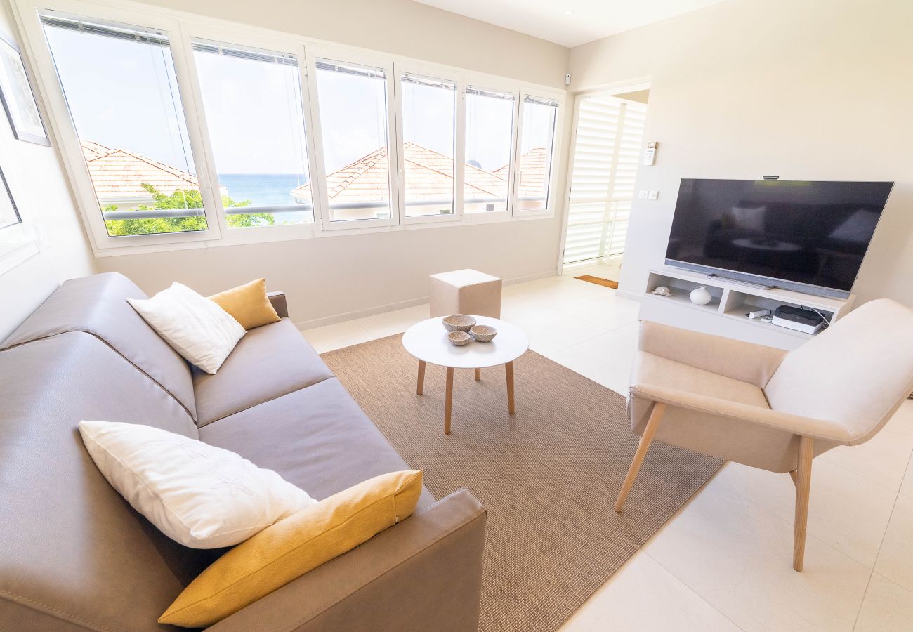 Sea view lounge - Eden Roc Villas Apartment Eden Roc Villas Apartment with sea view